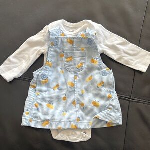 NWOT Newborn Carter’s dress and onesie